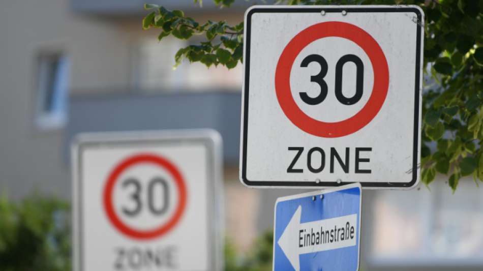 OVG: Verkehr darf nur mit in StVO abgebildeten Verkehrszeichen geregelt werden
