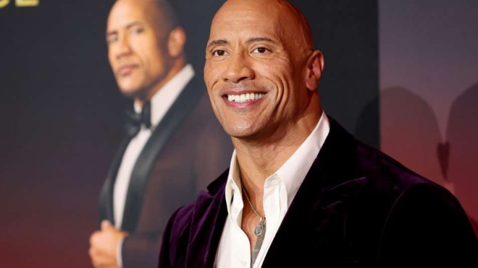 Dwayne Johnson will nach t&ouml;dlichem Baldwin-Schuss keine echten Waffen mehr am Set