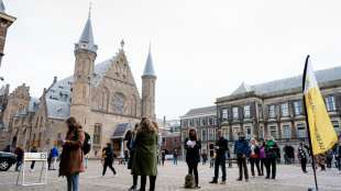 Partei von Ministerpräsident Rutte führt bei Wahl in Niederlanden