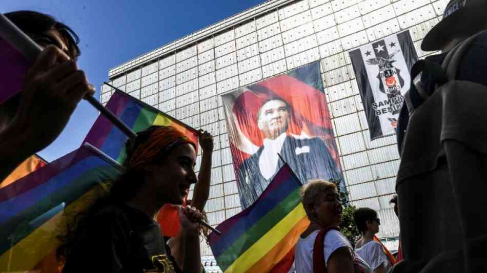 Istanbul: Transsexuelle demonstrieren trotz Versammlungsverbot
