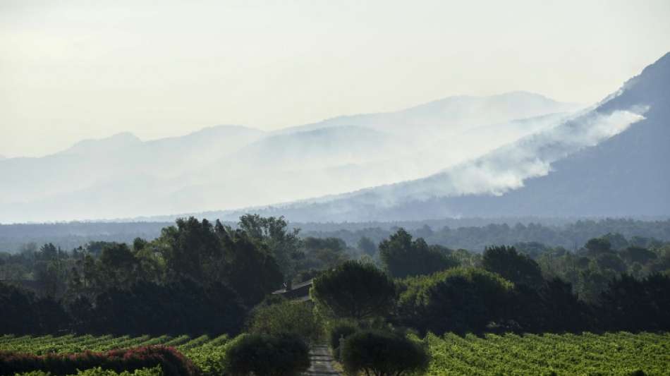 Tausende Menschen in S&uuml;dfrankreich vor Waldbrand in Sicherheit gebracht