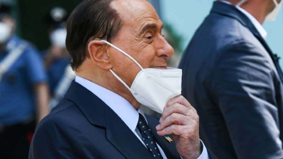 Berlusconi nach Covid-Erkrankung erneut im Krankenhaus