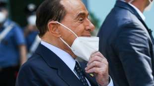 Berlusconi nach Covid-Erkrankung erneut im Krankenhaus