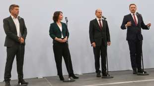Spitzen von SPD, Gr&uuml;ne und FDP einigen sich auf Koalitionsverhandlungen