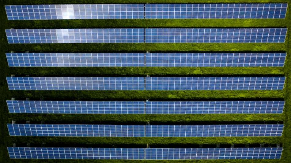 Knapp eine viertel Million Solarstromanlagen im Jahr 2021 installiert