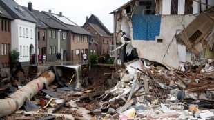 Tausende Schuss Munition in überflutetem Keller in Erftstadt entdeckt