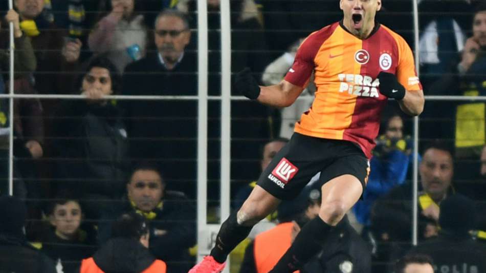 Kolumbiens Stürmerstar Falcao verärgert DFL-Vorgabe für Torjubel