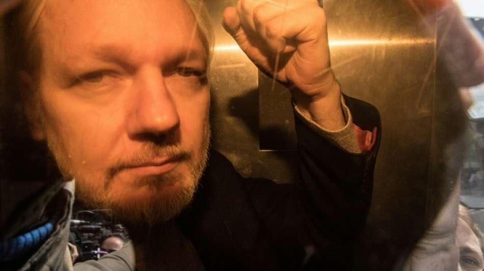 Wikileaks-Gründer Assange zu fast einem Jahr Gefängnis verurteilt