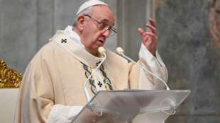 Papst Franziskus und sein Vorg&auml;nger Benedikt XVI. gegen Coronavirus geimpft