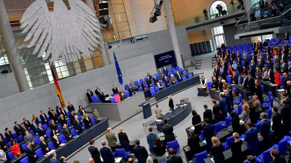 Bundestag debattiert teils hoch emotional über Rechtsextremismus und Hanau