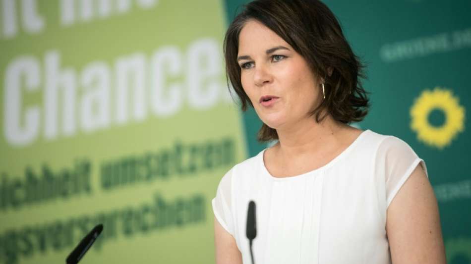 Baerbock fordert Schutz von Frauenrechtlerinnen in Afghanistan