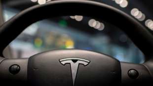 Tesla macht erstmals mehr als eine Milliarde Dollar Quartalsgewinn