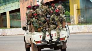 Milit&auml;r in Guinea putscht gegen Regierung und nimmt Pr&auml;sidenten gefangen