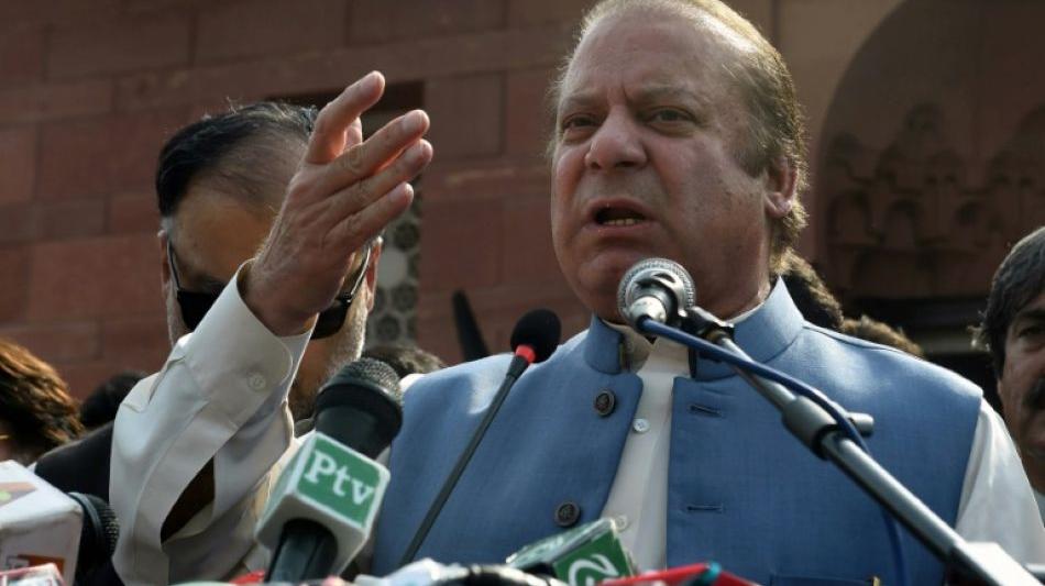Pakistans Ex-Ministerpräsident geht gegen seine Absetzung vor