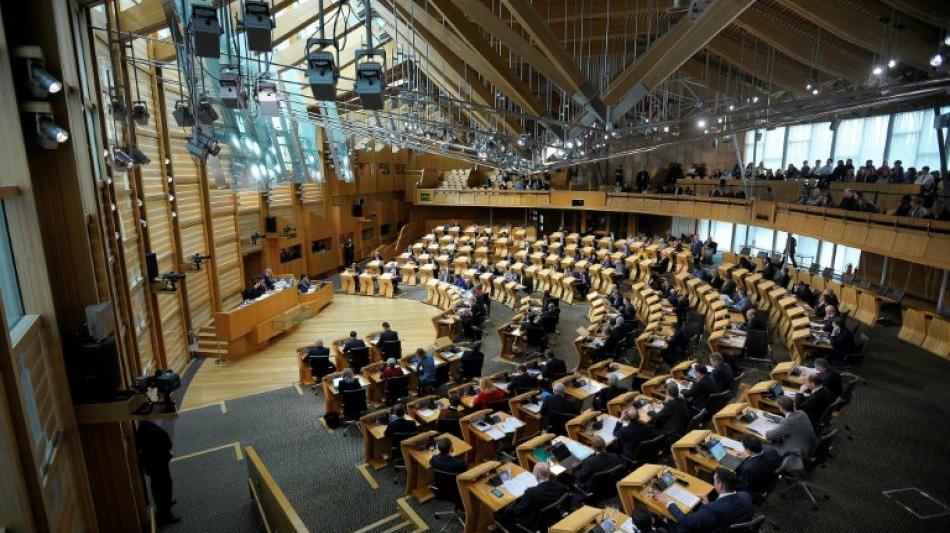 Schottlands Parlament stimmt 