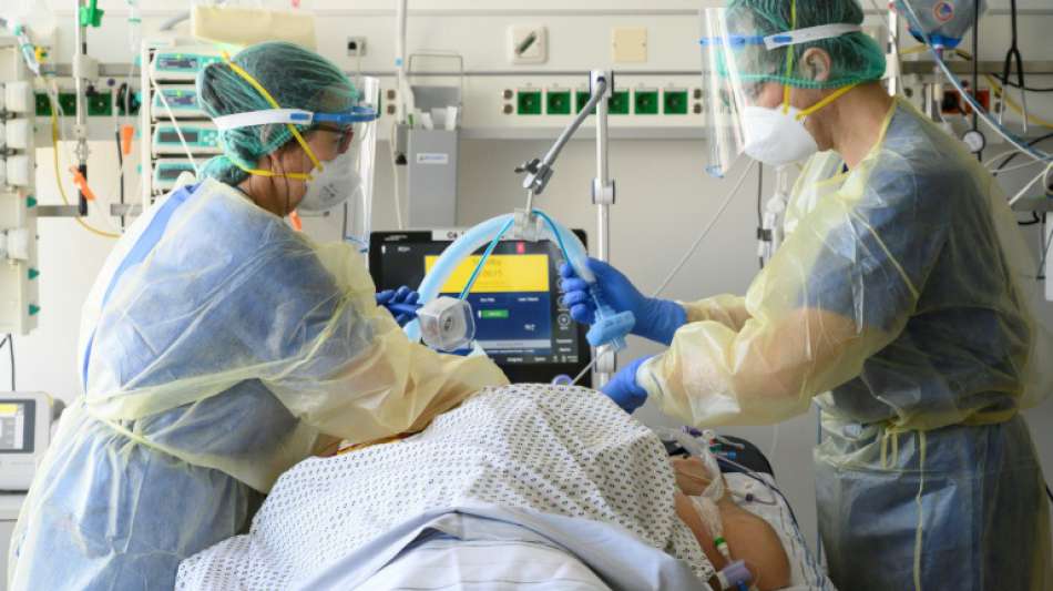 Bundesweite Sieben-Tage-Inzidenz sinkt auf 125,7