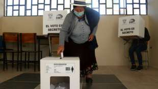 Ecuadorianer entscheiden in Stichwahl über ihren neuen Präsidenten