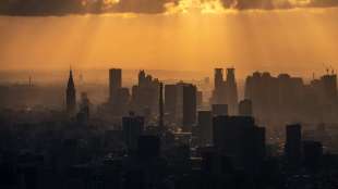 Japans Wirtschaft im dritten Quartal (Juli bis Ende September) geschrumpft 