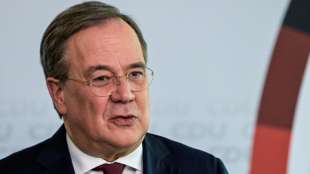 NRW-Ministerpräsident Laschet verteidigt Vorschlag für "Brücken-Lockdown"