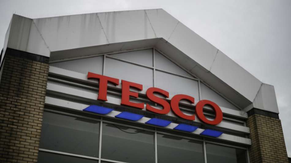Britische Supermarktkette Tesco stoppt Produktion von Weihnachtskarten in China