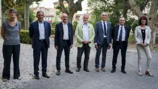 Frankreichs Konservative bei Regionalwahlen vor Le Pens Partei