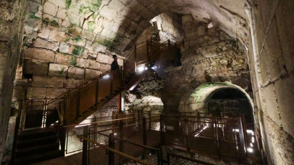 Arch&auml;ologen legen &Uuml;berreste von 2000 Jahre altem Bauwerk in Jerusalem frei