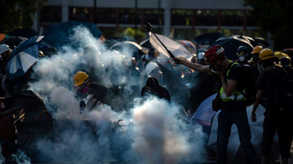 Generalstreik legt Hongkong weitgehend lahm - 160 Flüge abgesagt