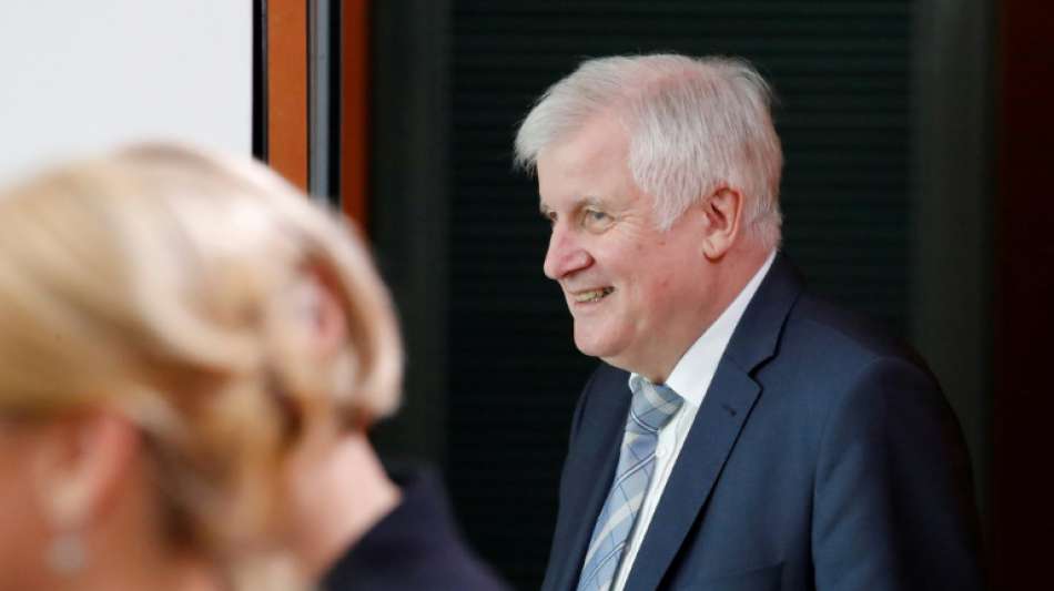 Seehofer reist zu Gesprächen über Migrationspolitik nach Ankara und Athen