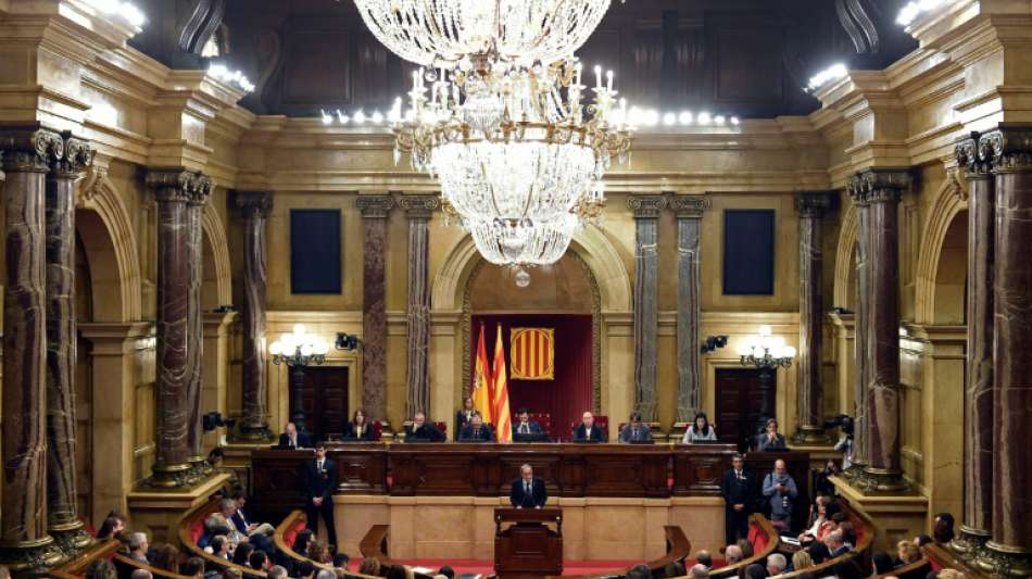 Zehntausende Katalanen setzen Proteste gegen Gerichtsurteile fort