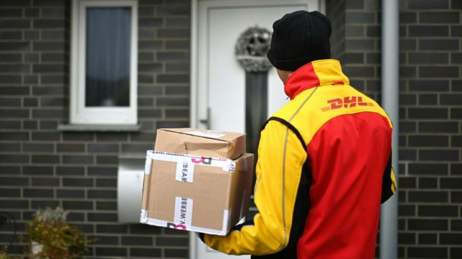 Bahn und Post wollen mehr Pakete auf die Schiene bringen