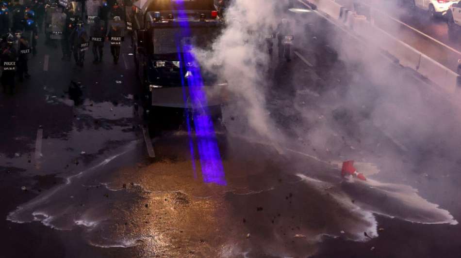 Polizei in Thailand setzt Gummigeschosse und Tr&auml;nengas gegen Demonstranten ein
