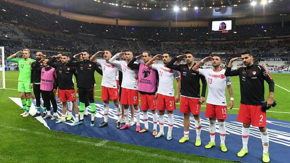Wegen Militärgruß: UEFA setzt Inspektor ein