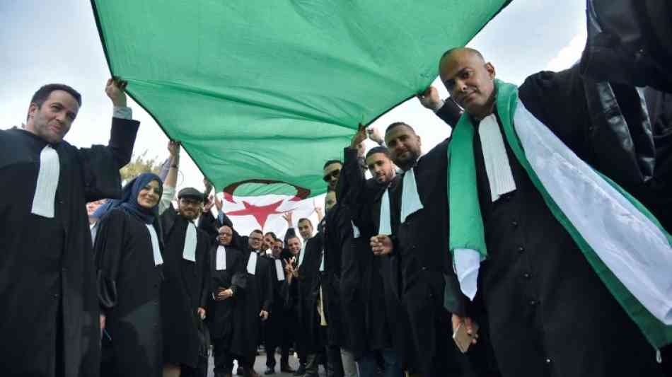 Algerische Regierung will Protest durch längere Semesterferien ausbremsen