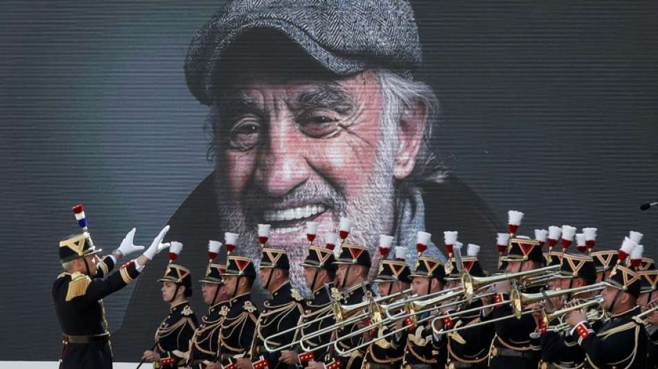Frankreich nimmt mit bewegender Trauerzeremonie Abschied von Filmstar Belmondo