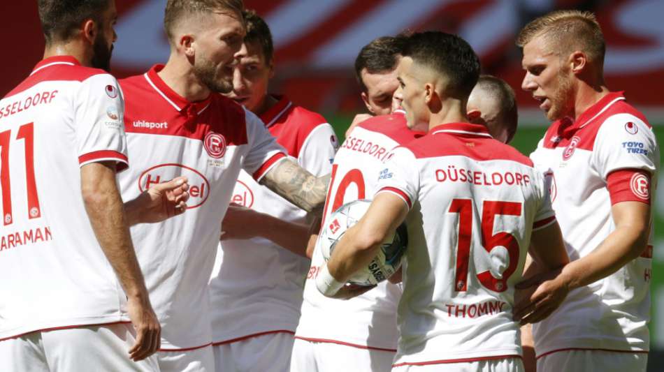 Fünfter Sieg in Folge: Düsseldorf bleibt oben dran