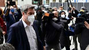 Laschet und Söder nutzen Auftritt vor Fraktion zu Eigenlob - und Sticheleien