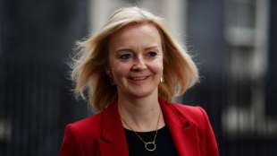 Neue britische Brexit-Ministerin bleibt in Verhandlungen mit EU hart
