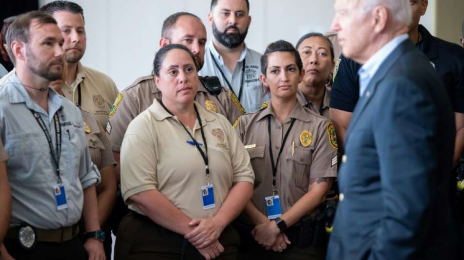 Biden trifft nach Hauseinsturz in Florida Rettungskr&auml;fte und Angeh&ouml;rige