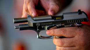 Richterin in Brasilien setzt Lockerung von Waffengesetzen durch Bolsonaro teils aus