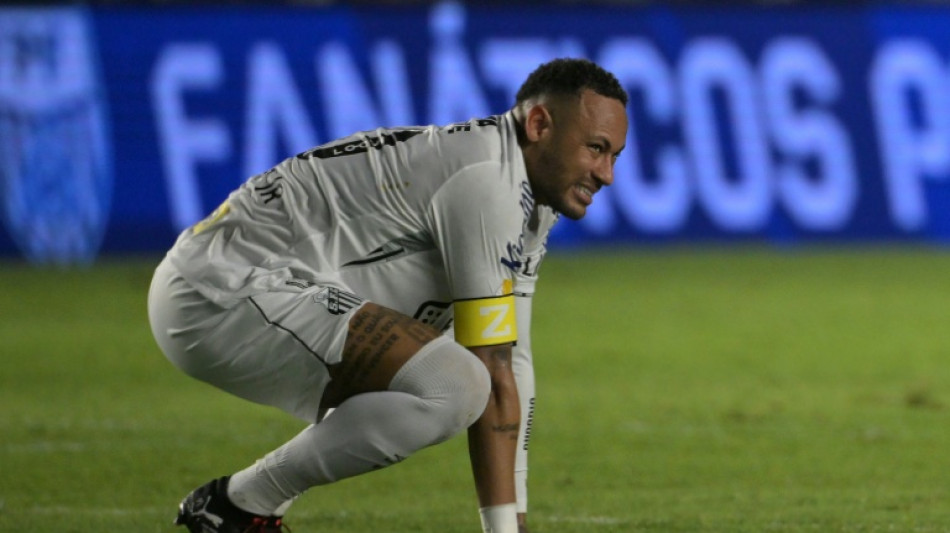 Neymar &eacute; cortado da Sele&ccedil;&atilde;o por problemas f&iacute;sicos