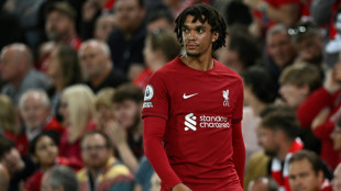 Klopp backs Alexander-Arnold after England snub