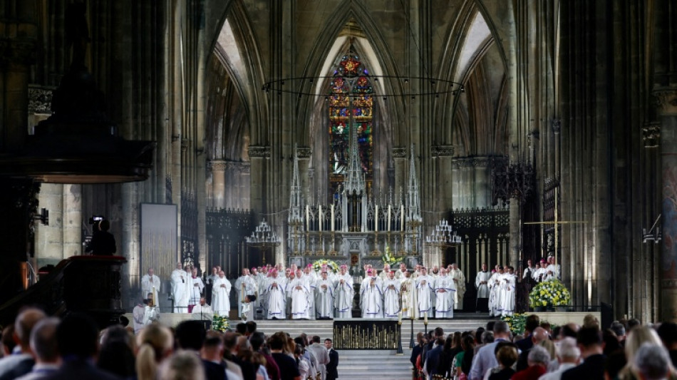  Papst beendet Frankreich-Reise mit Aufruf zu "kreativen" Friedensbem&uuml;hen 