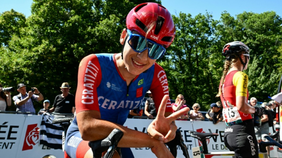  Ciclista afeg&atilde; que se disfar&ccedil;ava de homem para treinar conquista medalha de prata nos Jogos Asi&aacute;ticos 