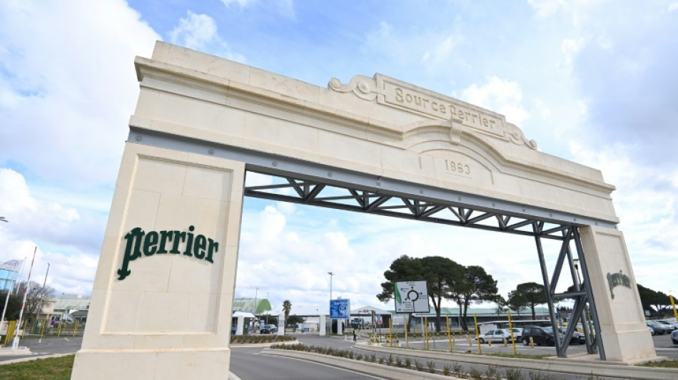 Perrier: Nestl&eacute; Waters promet de se conformer mais l'avenir reste incertain