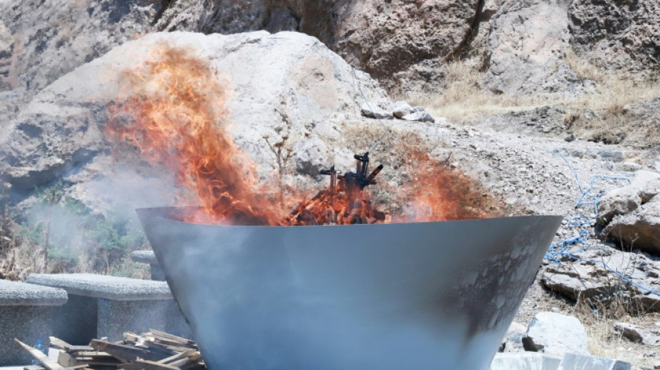 Les fusils au feu: le PKK entame un désarmement symbolique 