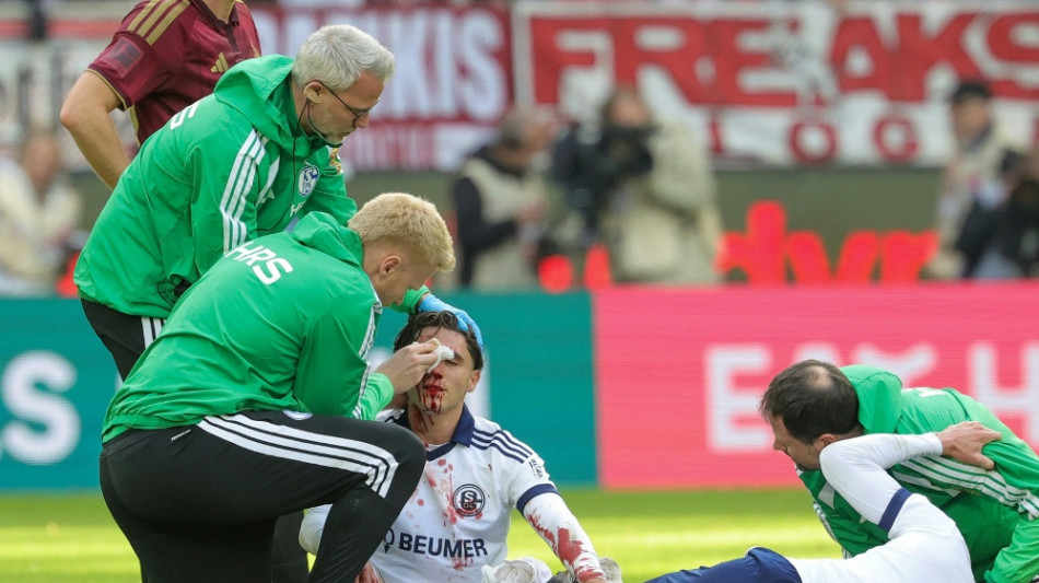  Schalke: Nasenbeinbruch bei El-Faouzi, Gosens gen&auml;ht 