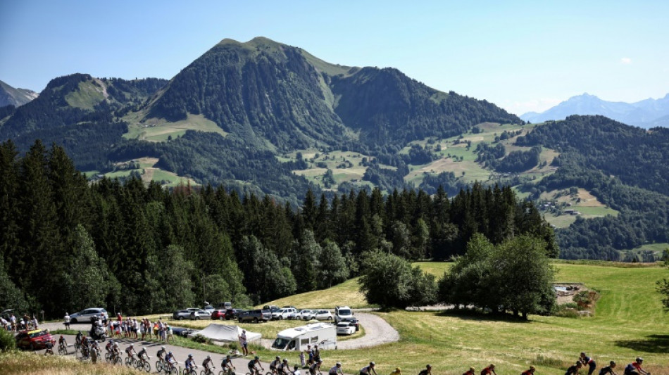 Pogacar y Vingegaard, ante una crono que puede romper el empate t&eacute;cnico