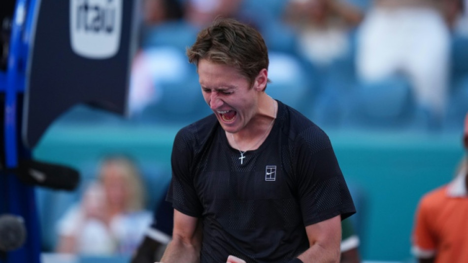  Korda sends Alcaraz to another early exit in Miami 