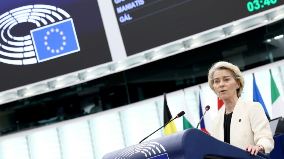 Vis&eacute;e par une motion de censure, von der Leyen d&eacute;nonce les "vieilles recettes des extr&eacute;mistes"