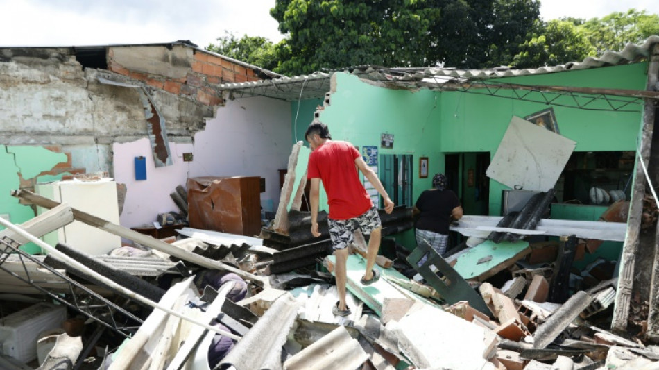 Terremoto derruba construções na Colômbia